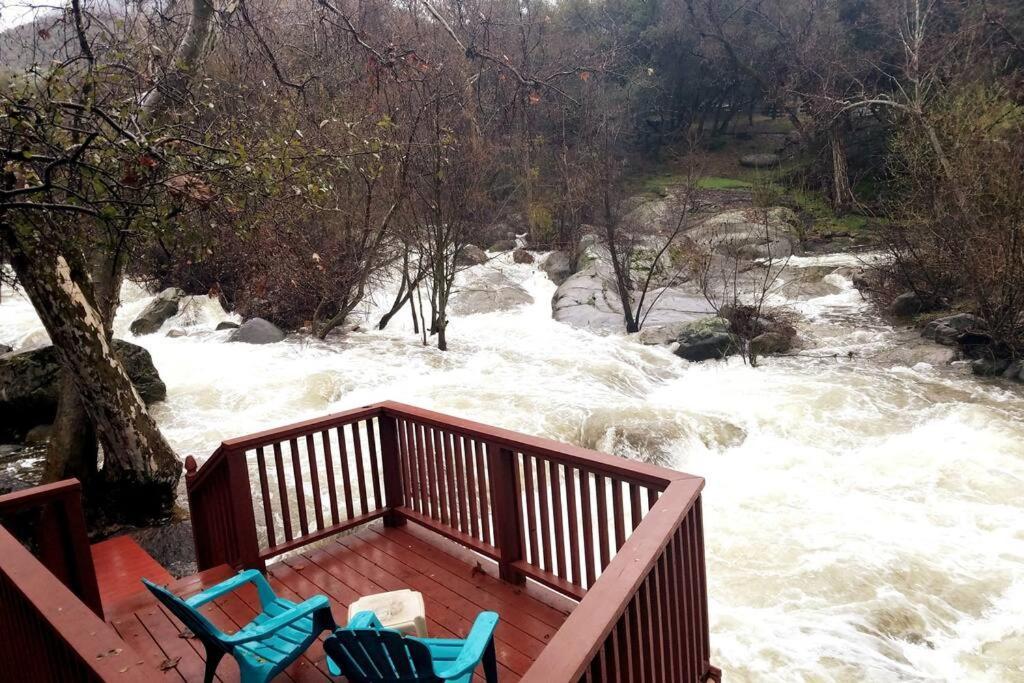 River Retreat Cabin In Three Rivers - Near Snp别墅 外观 照片